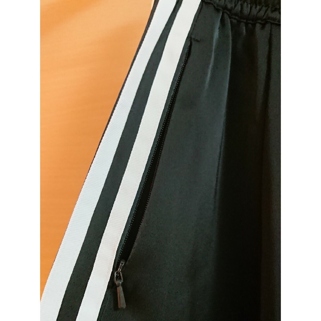 adidas(アディダス)のadidas ロング サテン スカート アディダスオリジナルス Sサイズ レディースのスカート(ロングスカート)の商品写真