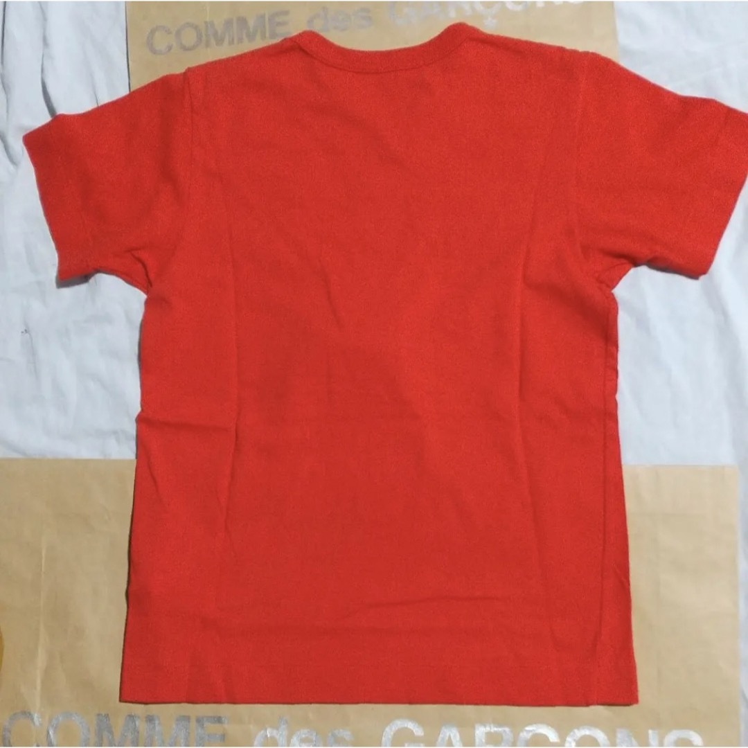 COMME des GARCONS(コムデギャルソン)のNo.1美品★PLAY COMME des GARCONS　レッド地Tシャツ レディースのトップス(Tシャツ(半袖/袖なし))の商品写真