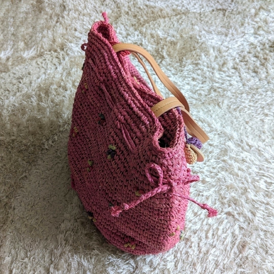 agnes b.(アニエスベー)のアニエスベー・ボヤージュのレザー持ち手のかごバッグ　ピンク レディースのバッグ(かごバッグ/ストローバッグ)の商品写真