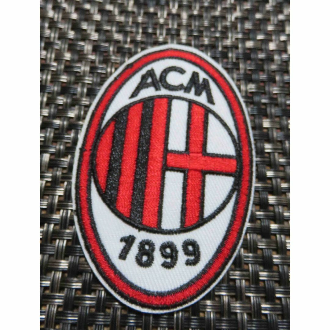 ACミラン　イタリア Milan　プロサッカーチーム■セリエA 刺繍ワッペン新品 スポーツ/アウトドアのサッカー/フットサル(応援グッズ)の商品写真