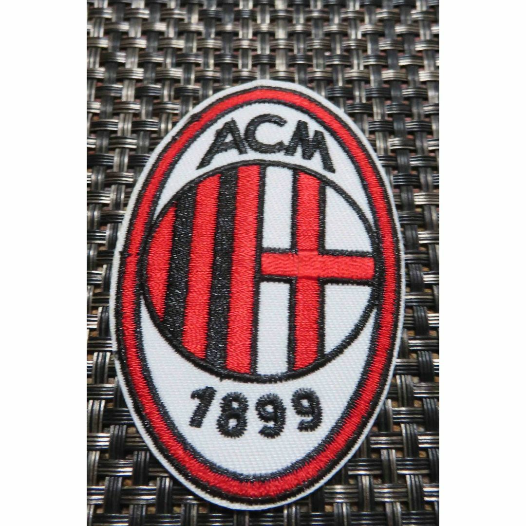 ACミラン　イタリア Milan　プロサッカーチーム■セリエA 刺繍ワッペン新品 スポーツ/アウトドアのサッカー/フットサル(応援グッズ)の商品写真