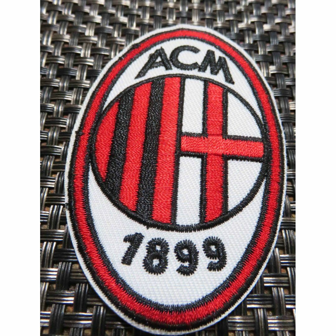 ACミラン　イタリア Milan　プロサッカーチーム■セリエA 刺繍ワッペン新品 スポーツ/アウトドアのサッカー/フットサル(応援グッズ)の商品写真