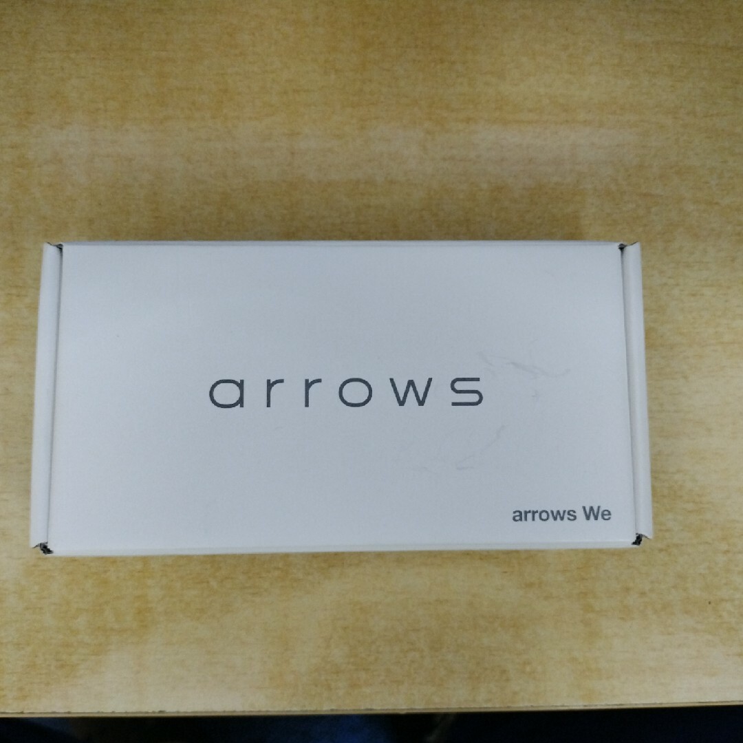 arrows(アローズ)のポチ様専用!　　arrows we 　本体　箱　説明書付き スマホ/家電/カメラのスマートフォン/携帯電話(スマートフォン本体)の商品写真