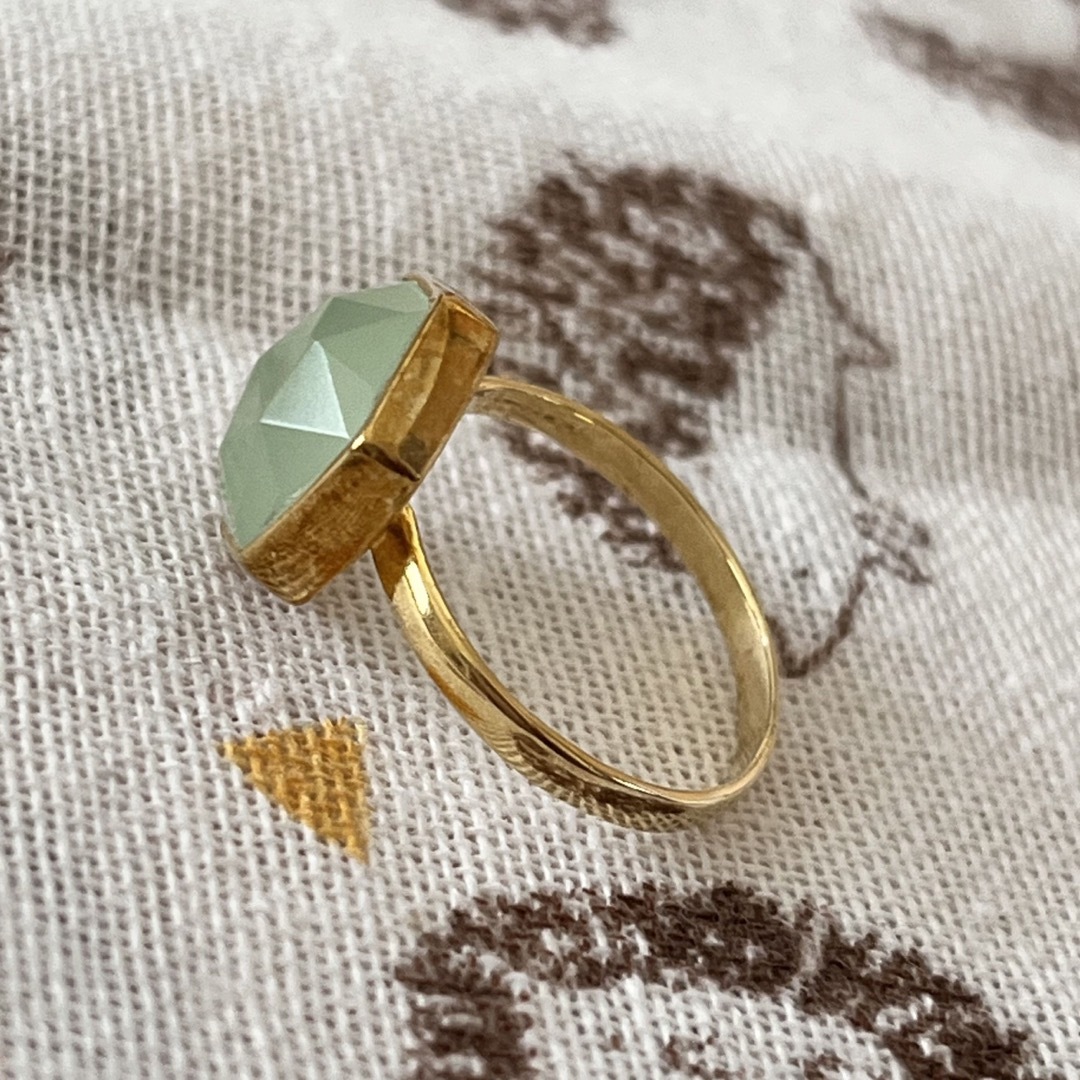 パドヴァ　リング　アップルグリーンカルセドニー レディースのアクセサリー(リング(指輪))の商品写真