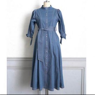 ハーリップトゥ(Her lip to)のChambray-trimmed Belted Long Dress(ロングワンピース/マキシワンピース)