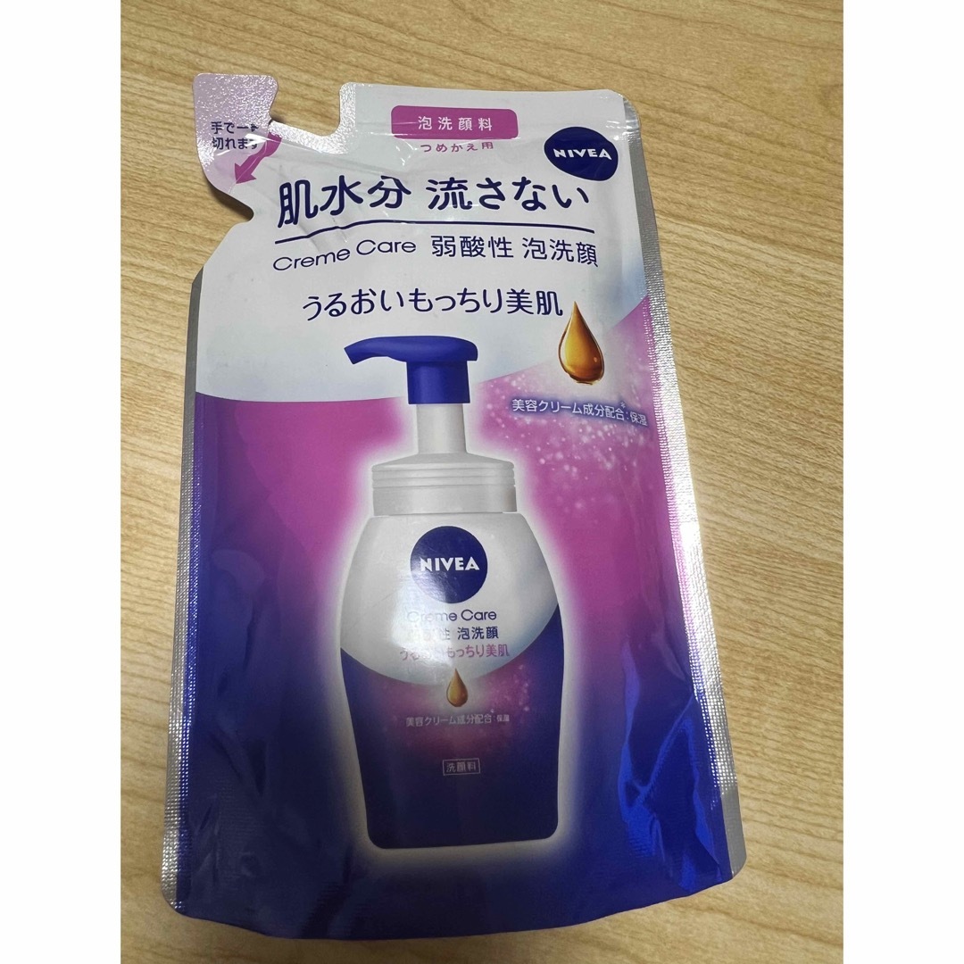 花王(カオウ)のニベア クリームケア 弱酸性 泡洗顔 もっちり美肌 つめかえ用(130ml コスメ/美容のスキンケア/基礎化粧品(洗顔料)の商品写真