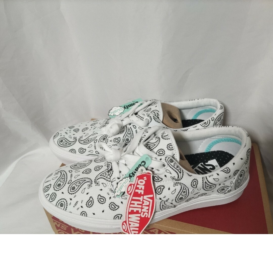 VANS - 26cm vans era ペイズリー 新品 スニーカーの通販 by OUT's ...