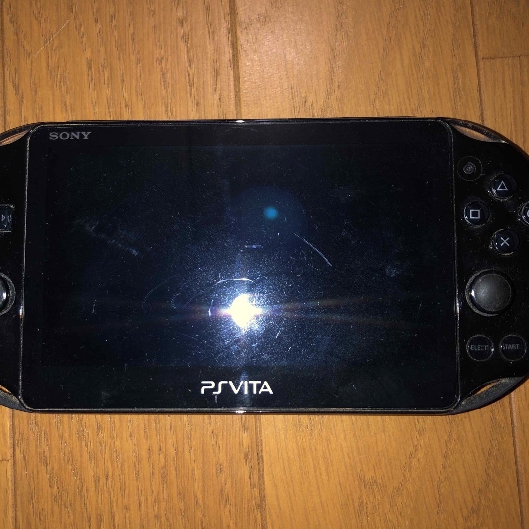 PlayStation Vita - PS Vita 2000 本体 PCH-2000 ソフト付の通販 by