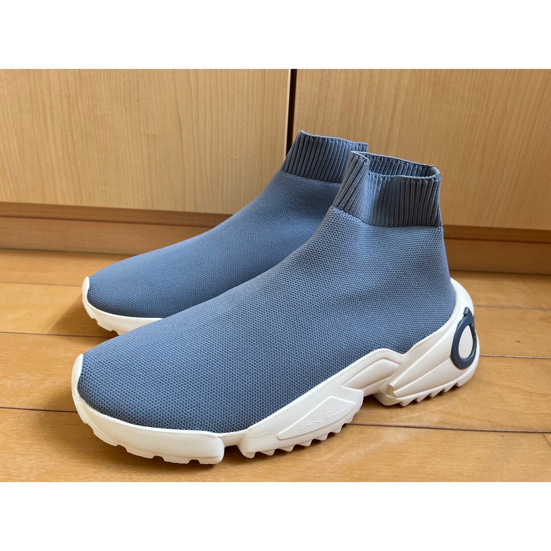 Ferragamo - フェラガモ スニーカー 23 新品未使用の通販 by ことり's Ferragamo - フェラガモ スニーカー 23 新品未使用の通販 by ことり's