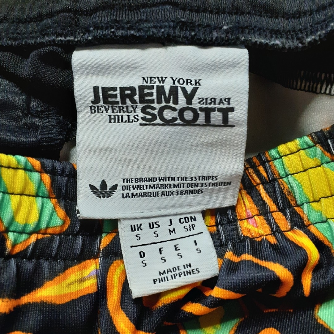 JEREMY SCOTT(ジェレミースコット)のジェレミースコットスパッツ　ジェレミースコットレギンス　アディダスレギンス レディースのレッグウェア(レギンス/スパッツ)の商品写真