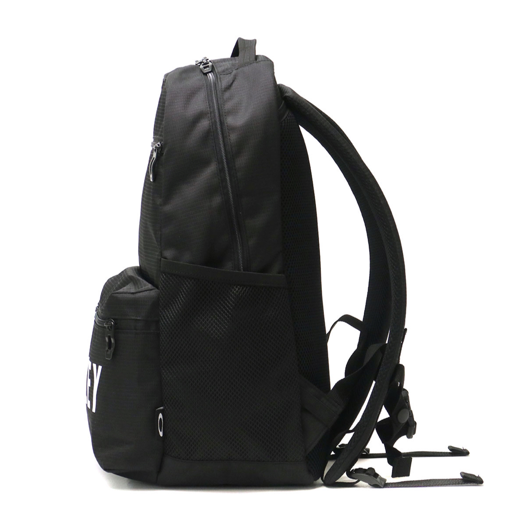 Oakley(オークリー)のOAKLEY Essential Day Pack 5.0 バックパック メンズのバッグ(バッグパック/リュック)の商品写真