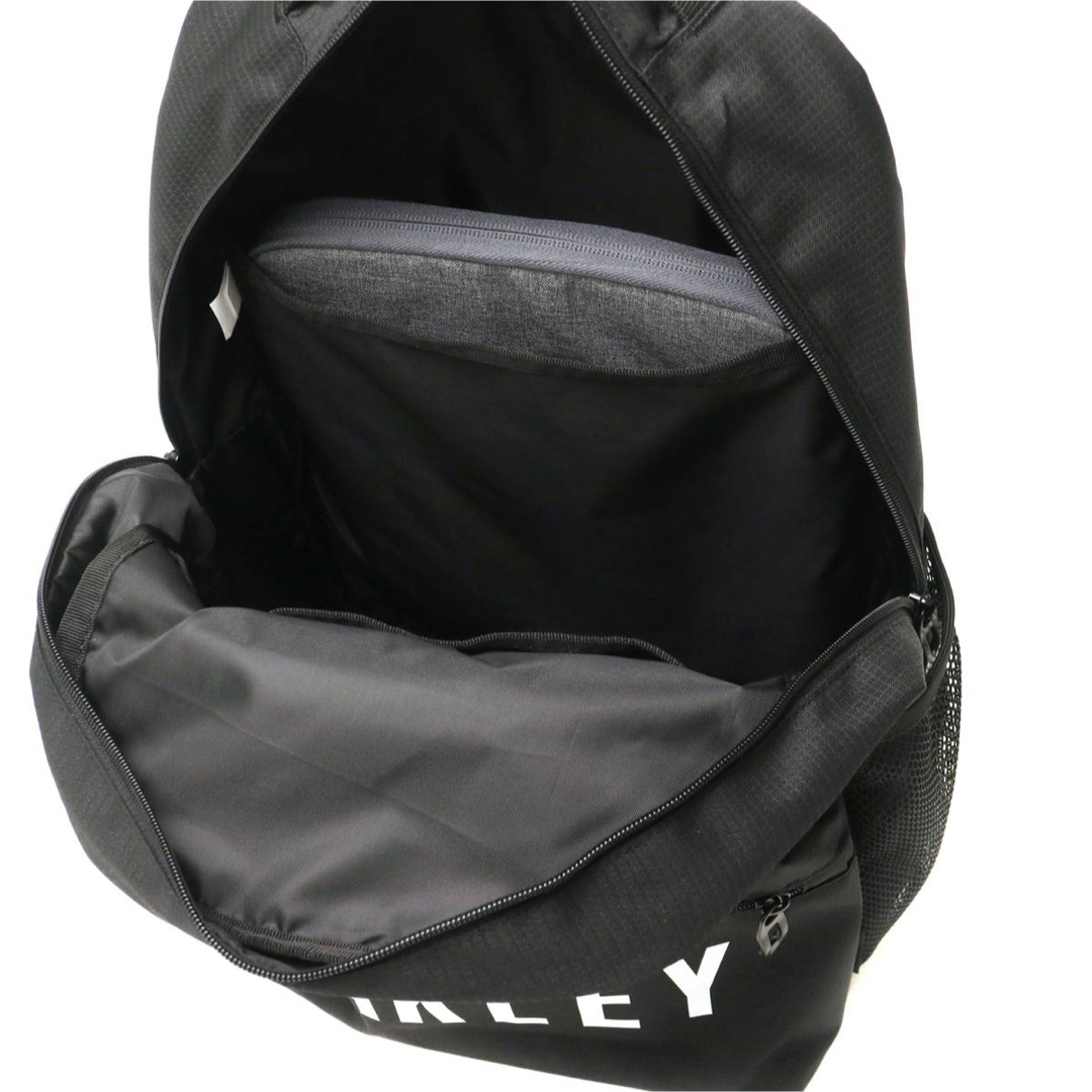 Oakley(オークリー)のOAKLEY Essential Day Pack 5.0 バックパック メンズのバッグ(バッグパック/リュック)の商品写真