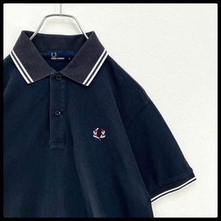 フレッドペリー(FRED PERRY)の【希少モデル】フレッドペリー カラフル ロゴ刺繍 鹿の子 半袖ポロシャツ 紺 M(ポロシャツ)