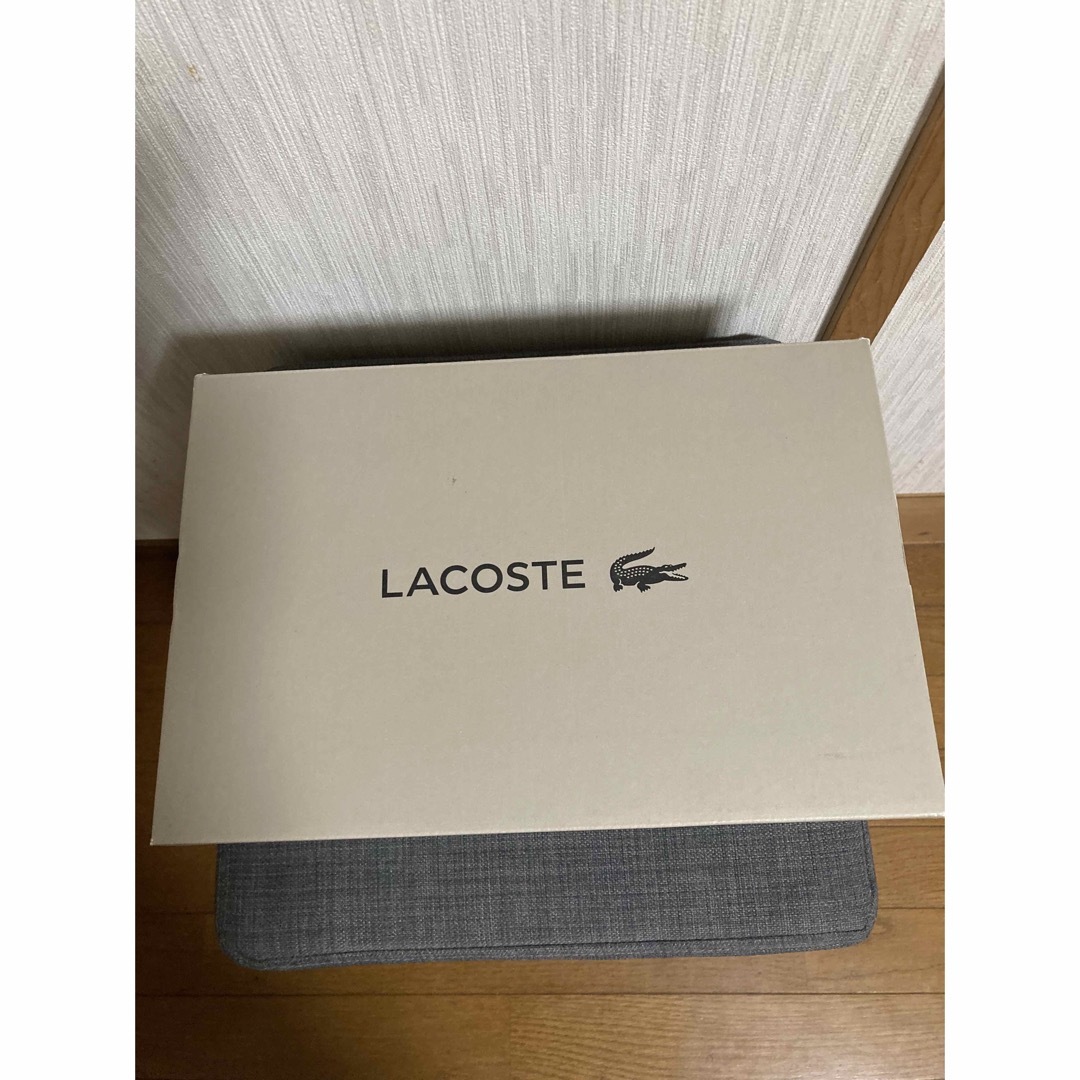 【新品未使用】LACOSTE オールブラック　スニーカー