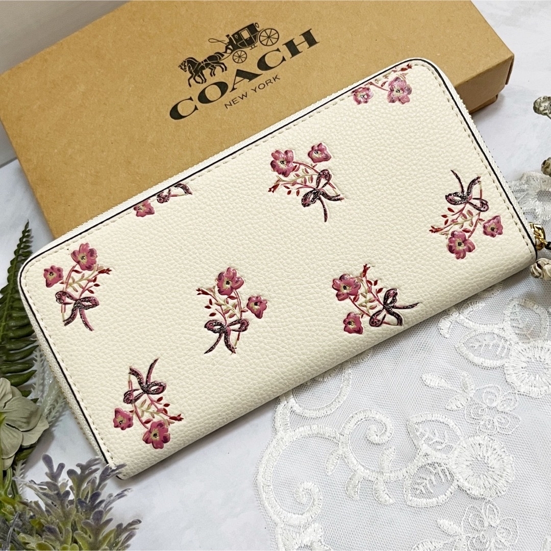 コーチ　coach 財布　花柄　新品未使用