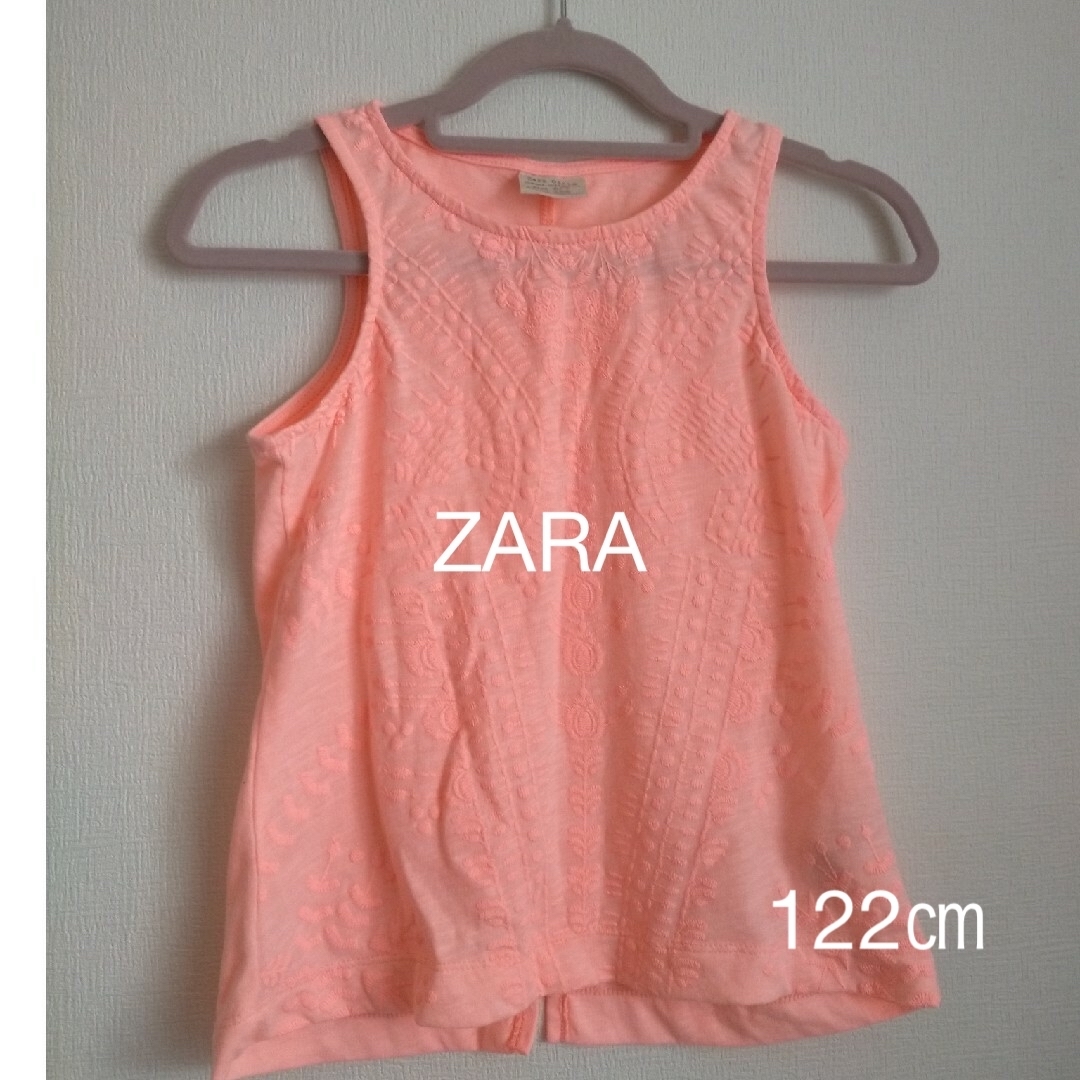 ZARA(ザラ)のZARA　キッズ女の子122㌢ キッズ/ベビー/マタニティのキッズ服女の子用(90cm~)(Tシャツ/カットソー)の商品写真