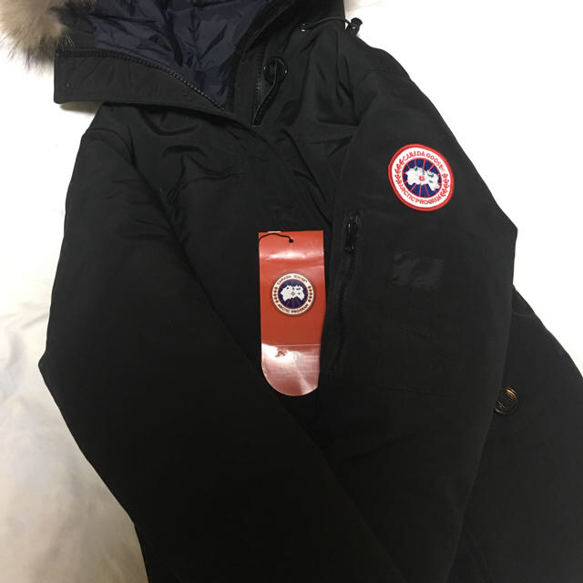 カナダグース黒xs レディースのジャケット/アウター(ダウンジャケット)の商品写真