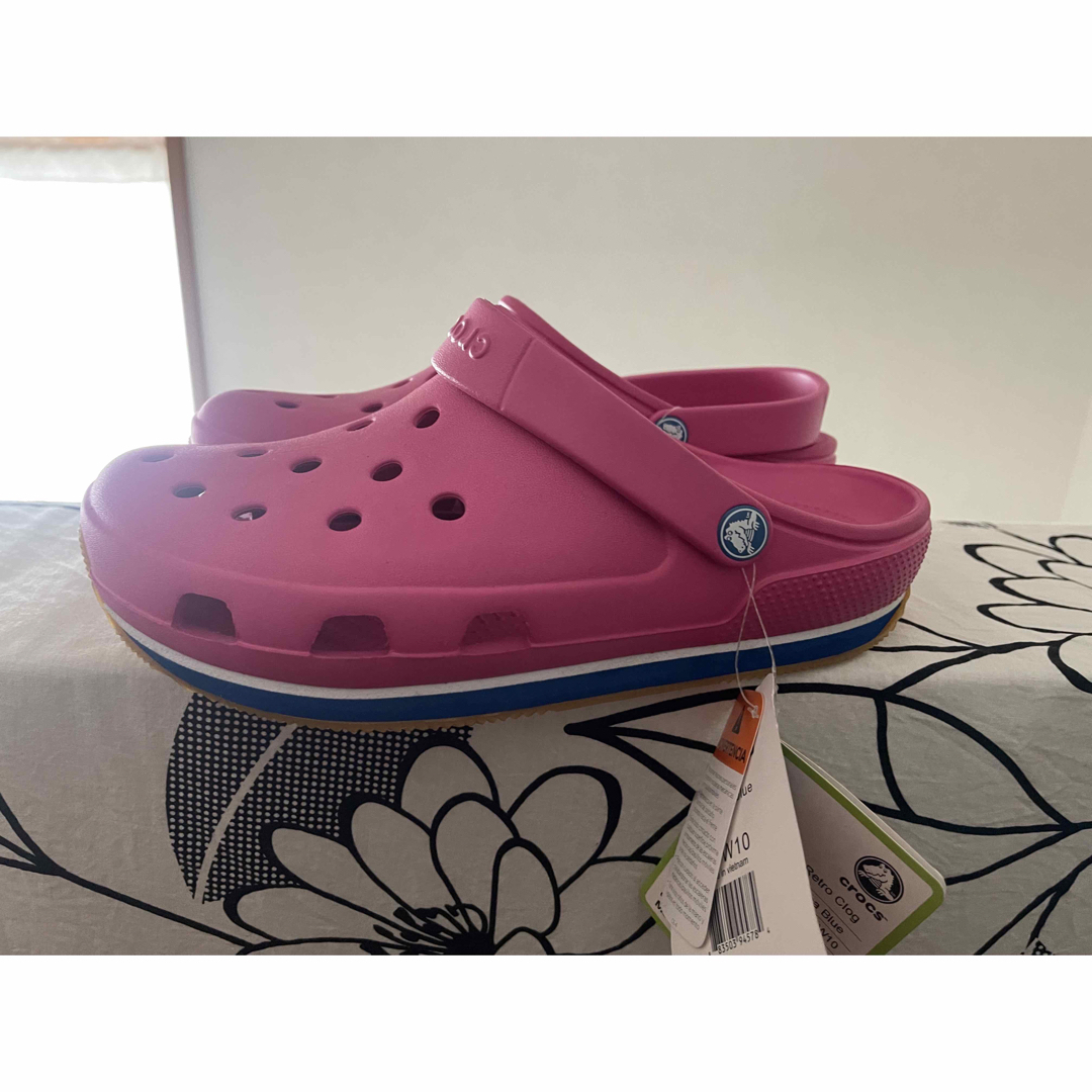 crocs(クロックス)のクロックス レトロ クロッグ crocs サンダル スニーカー ホットピンク レディースの靴/シューズ(サンダル)の商品写真