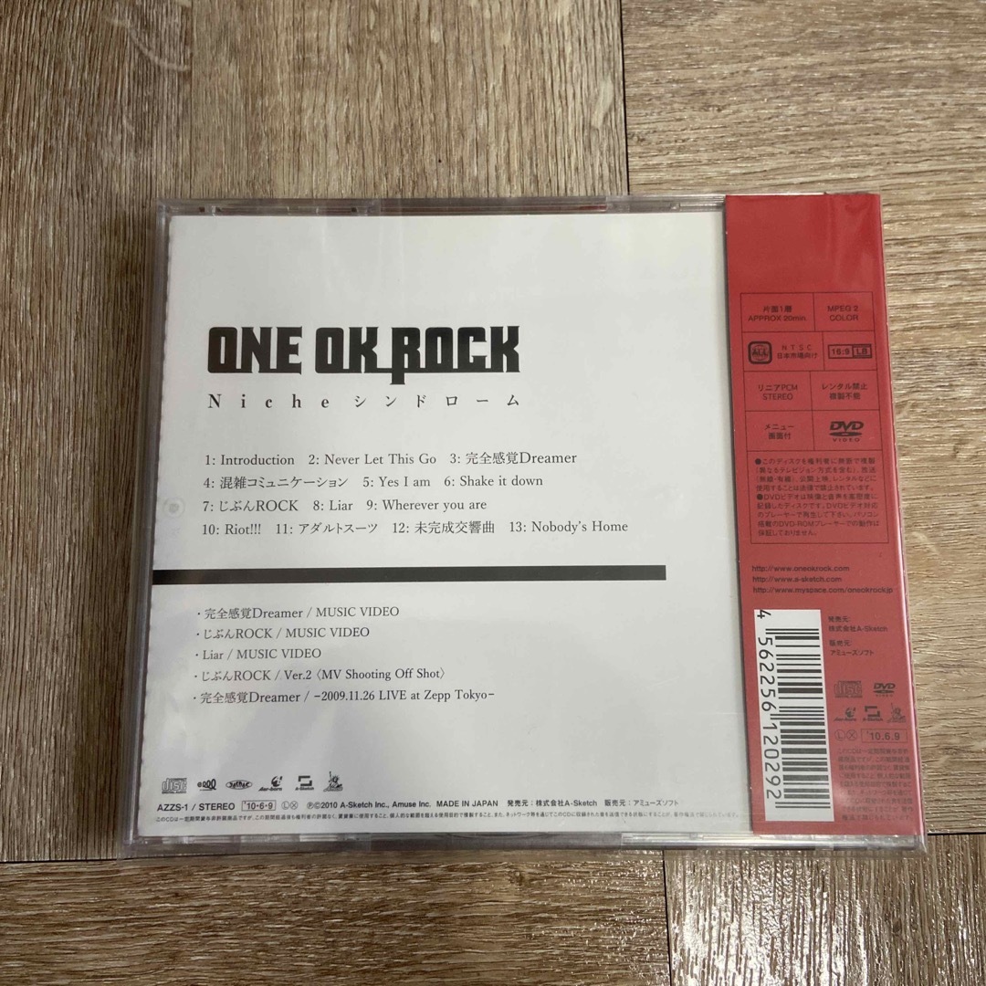 ONE OK ROCK 「Nicheシンドローム（初回限定盤）」 3
