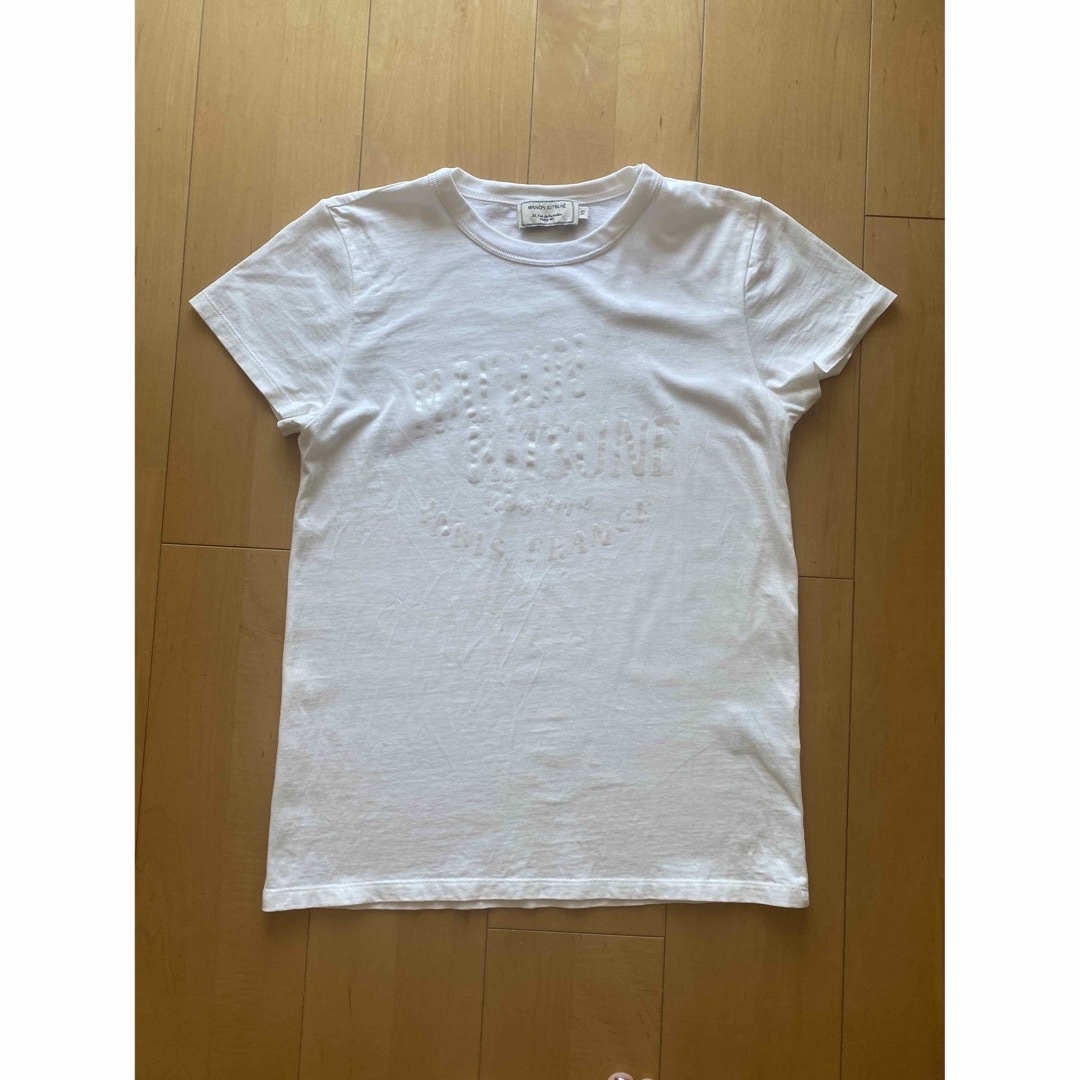 MAISON KITSUNE'(メゾンキツネ)の美品！メゾンキツネロゴTシャツショッパー付きホワイトアイボリー レディースのトップス(Tシャツ(半袖/袖なし))の商品写真