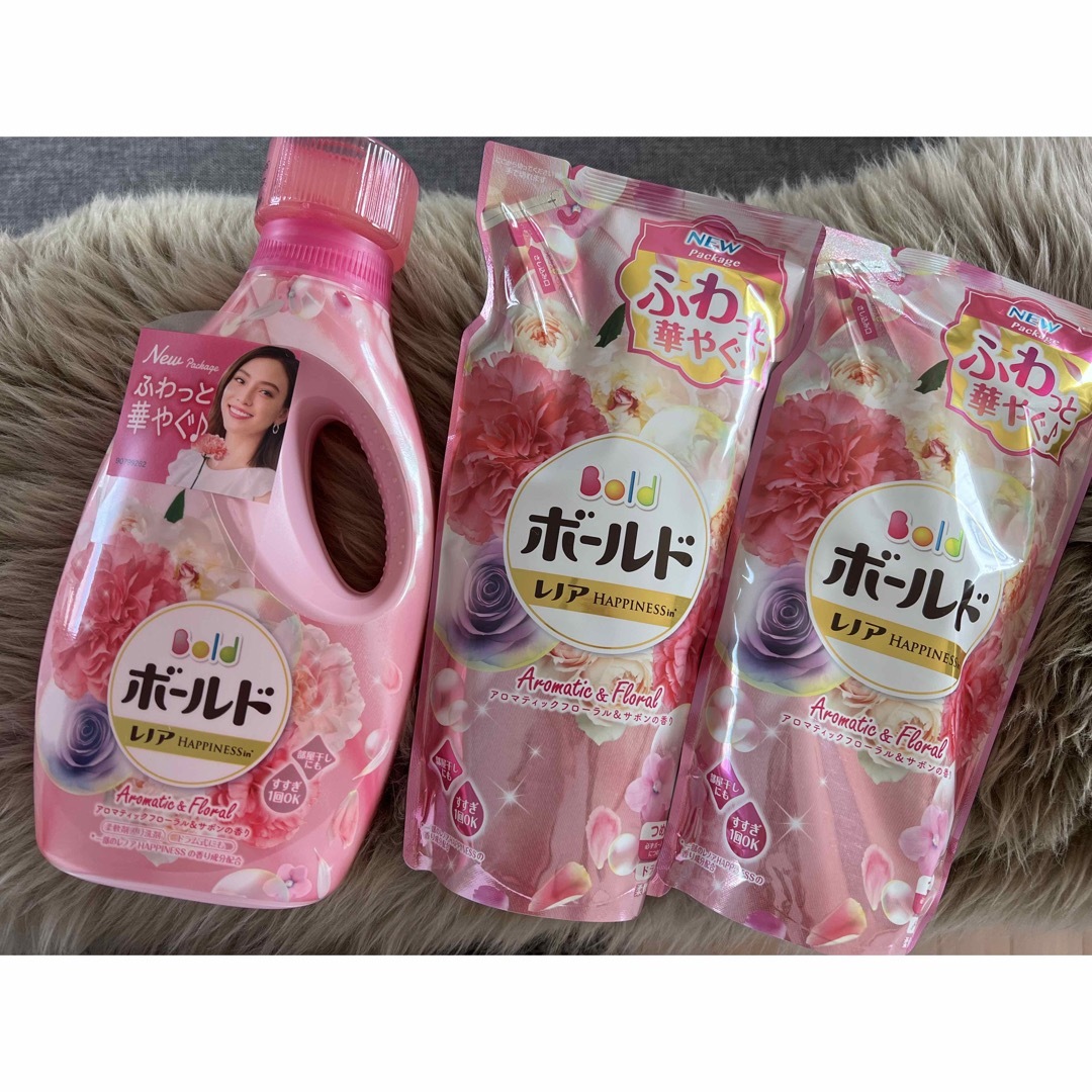 P&G(ピーアンドジー)のボールド　レノアハピネス⭐︎アロマティックフローラル＆サボンの香り インテリア/住まい/日用品の日用品/生活雑貨/旅行(洗剤/柔軟剤)の商品写真