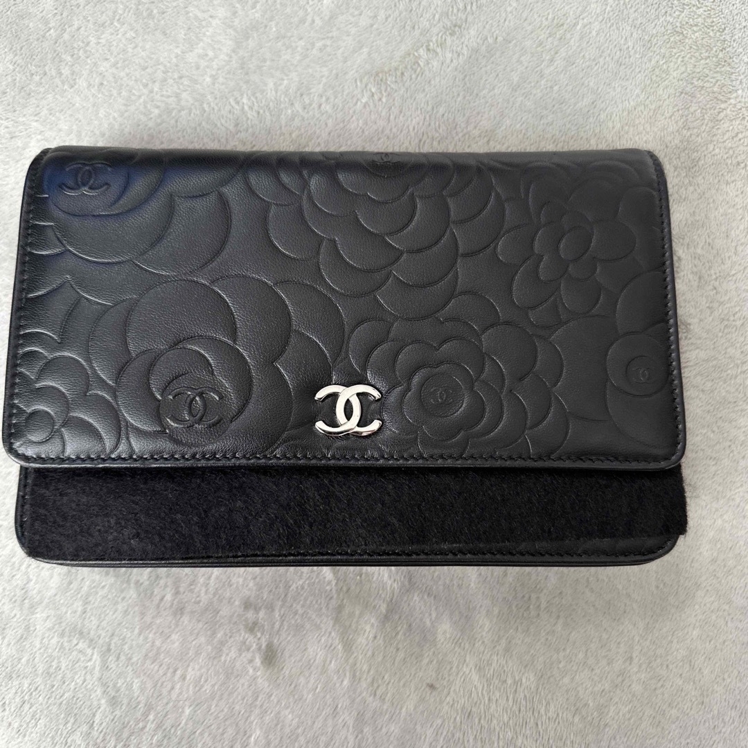 CHANEL シャネル　カメリア　チェーンウォレット