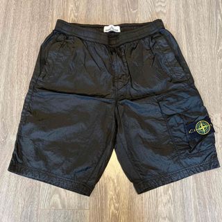 ストーンアイランド ブラック ショートパンツ(メンズ)の通販 35点