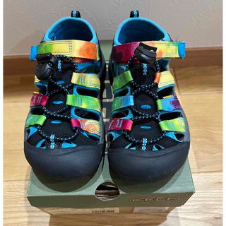 キーン(KEEN)のKEEN Rainbow TIE DYE 18.5cm(サンダル)