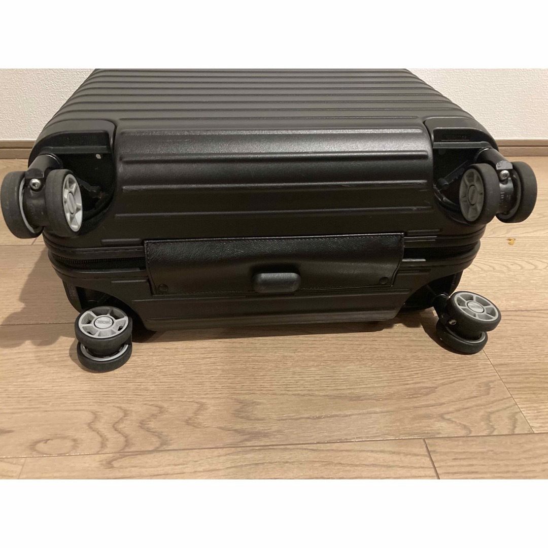 RIMOWA(リモワ)の美品　RIMOWA リモワ サルサ  四輪スーツケース 機内持ち込み可 メンズのバッグ(トラベルバッグ/スーツケース)の商品写真