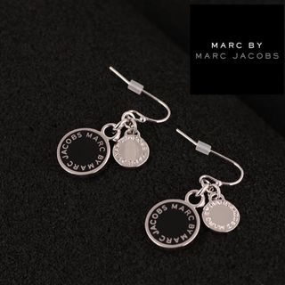 マークバイマークジェイコブス(MARC BY MARC JACOBS)のMAR005S2 マーク　バイ　マーク　ジェイコブス　ゆらゆら　ピアス　正規品(ピアス)