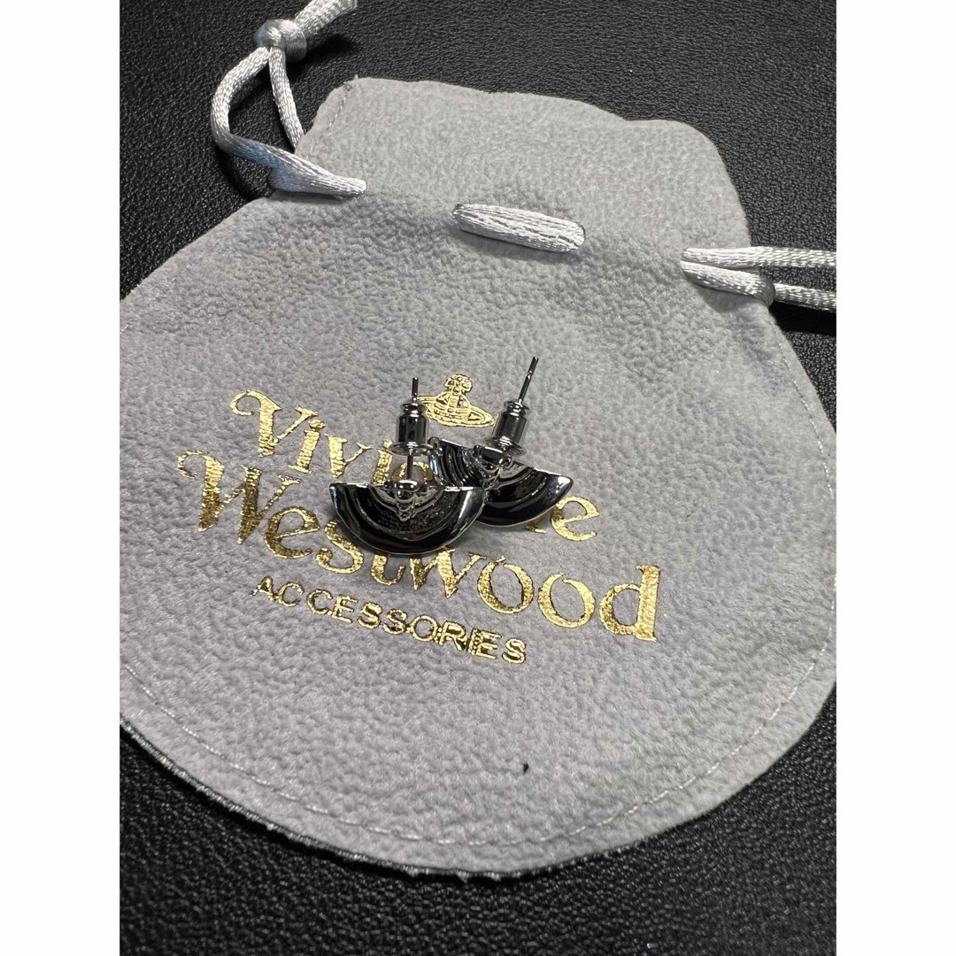 Vivienne Westwood(ヴィヴィアンウエストウッド)の【新品】viviennewestwood オーブピアス レディースのアクセサリー(ピアス)の商品写真