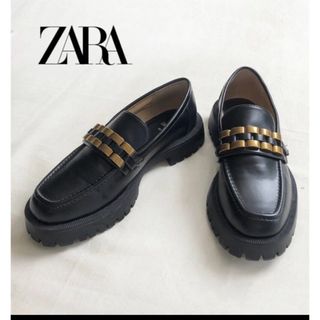 ザラ(ZARA)のZARA ローファー トラックソール ビジューローファー  37 ブラック(ローファー/革靴)