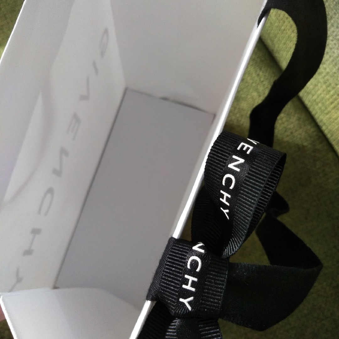 ジバンシイ ショッパー GIVENCHY黒リボン付き | www.scoutlier.com