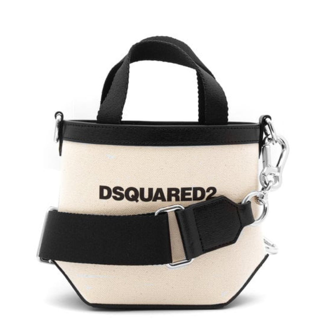 DSQUARED2(ディースクエアード)のお値下げ　ディースクエアード　バッグ　新品未使用品　プライスダウン レディースのバッグ(ハンドバッグ)の商品写真