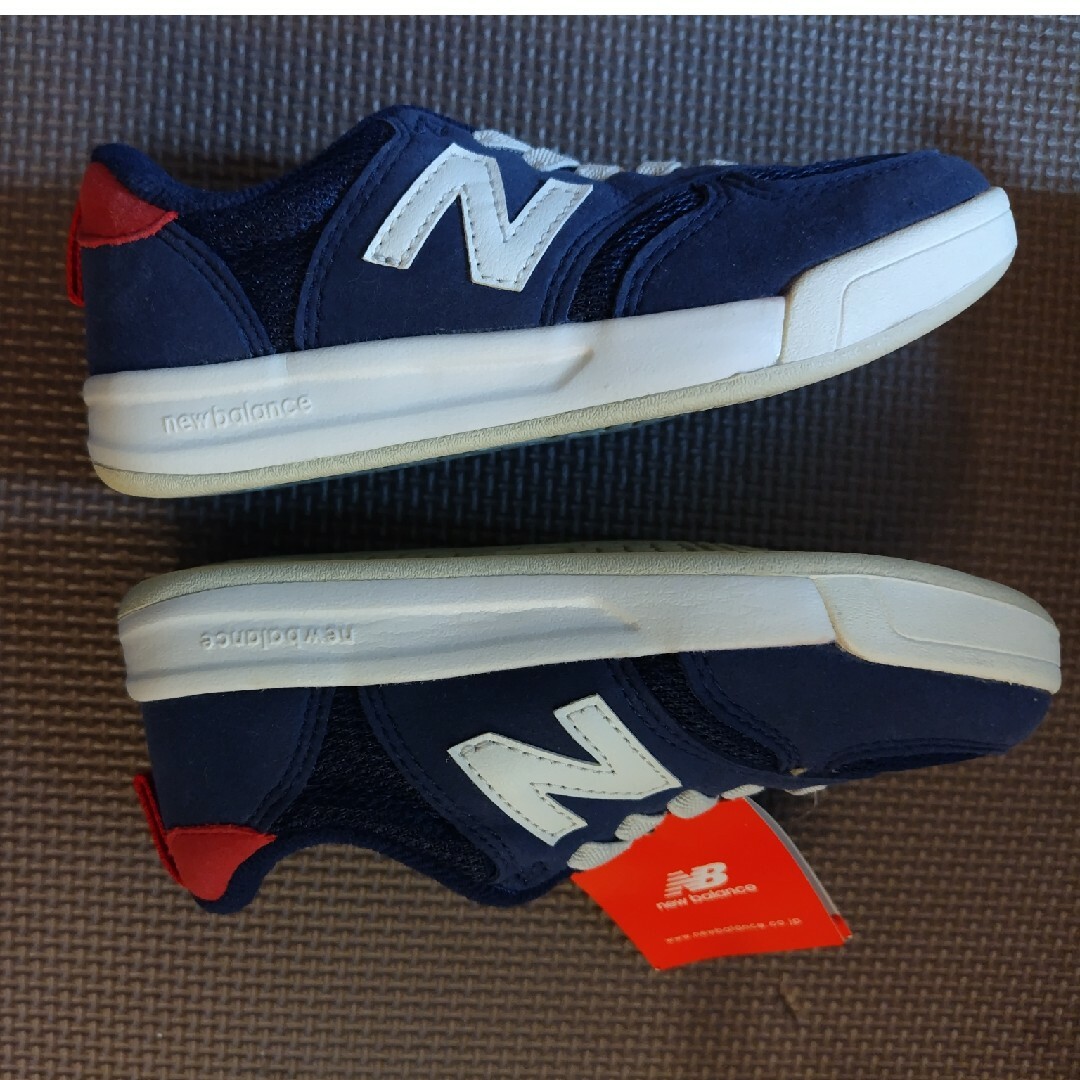 New Balance(ニューバランス)の18センチ キッズ/ベビー/マタニティのキッズ靴/シューズ(15cm~)(スニーカー)の商品写真