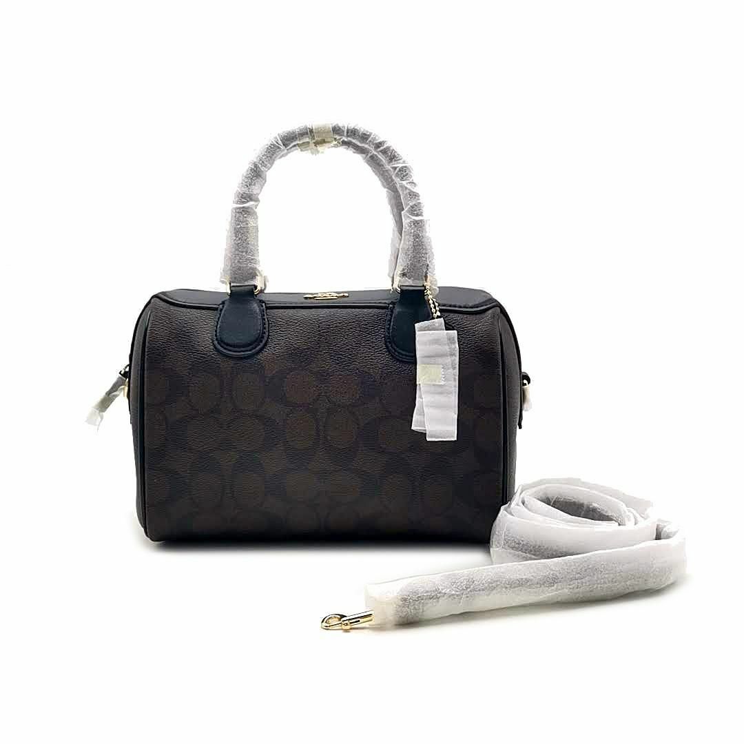 ショルダーバッグ未使用 コーチCOACH ショルダーバッグ ミニベネット 03-23061101