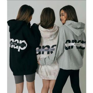 アナップ(ANAP)のanapパーカー(パーカー)