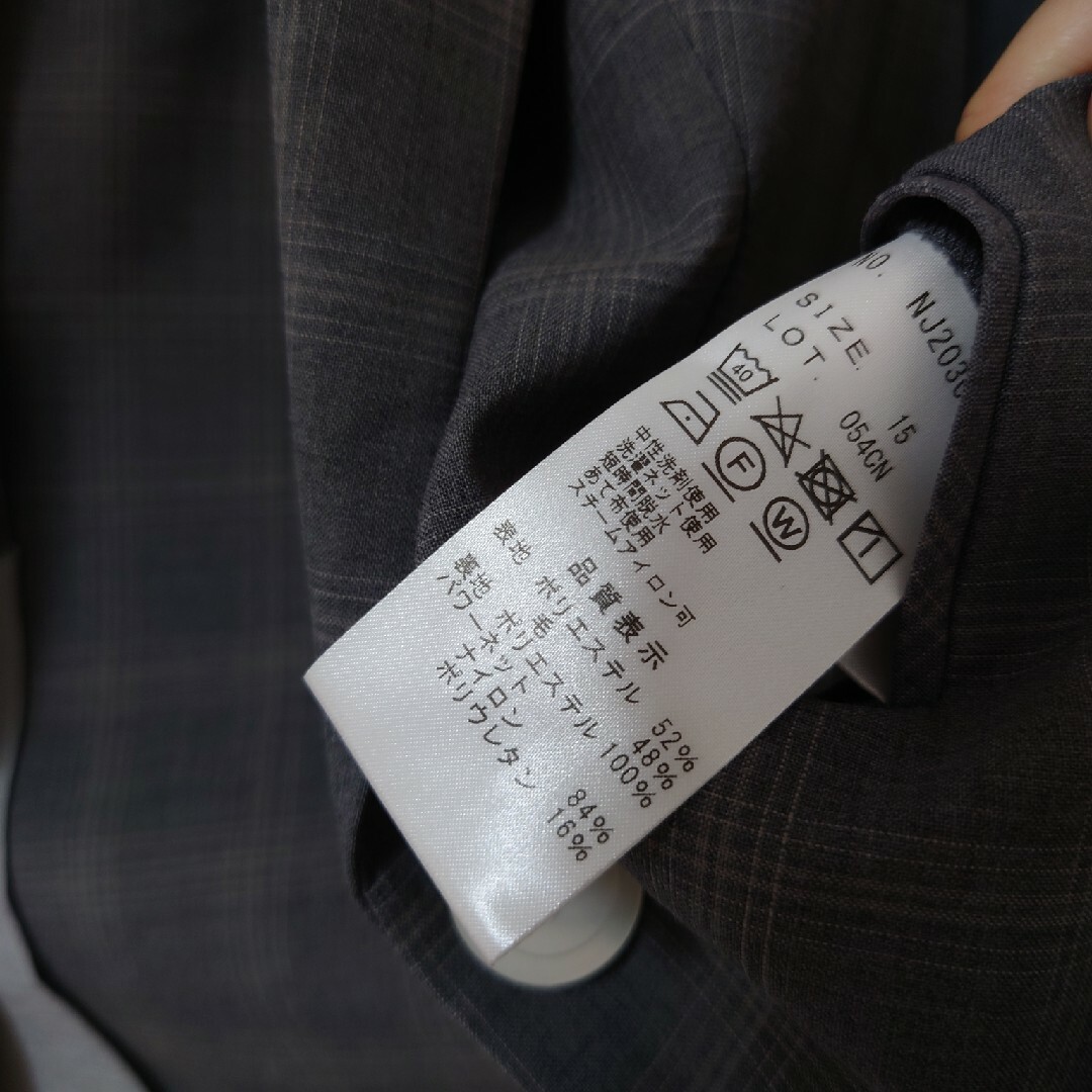 青山(アオヤマ)の青山グレーチェックスーツ15号 レディースのフォーマル/ドレス(スーツ)の商品写真