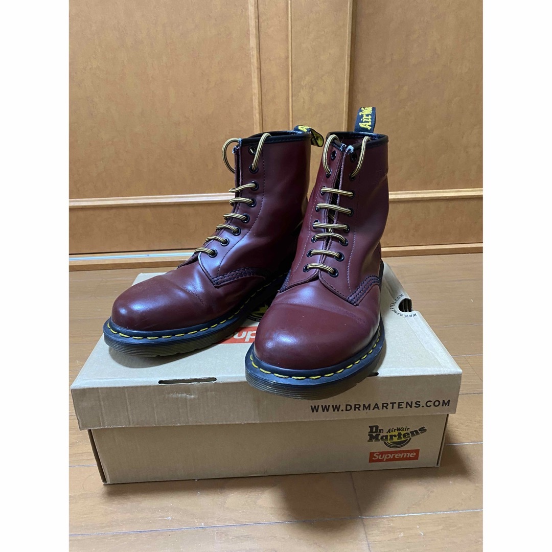 靴/シューズDr.martens 8ホールブーツ　チェリーレッド