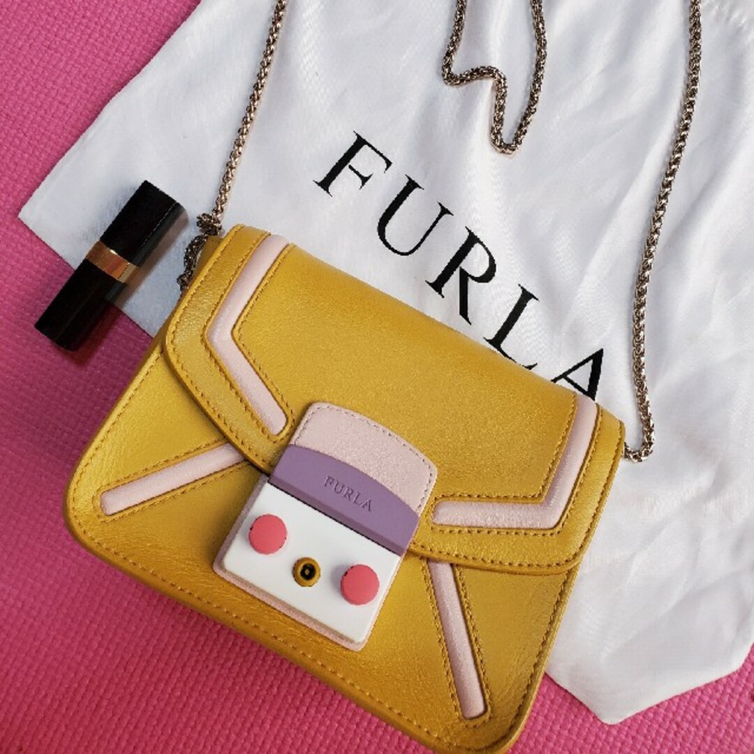 FURLA チェーンミニバッグ