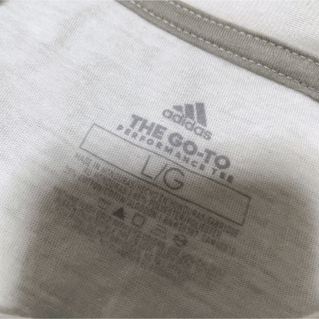 adidas(アディダス)のAdidas アディダス　Tシャツ　ホワイト　白　プリント　ロゴ　USA古着 メンズのトップス(Tシャツ/カットソー(半袖/袖なし))の商品写真