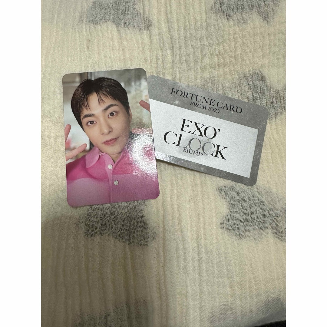 EXO(エクソ)のEXO CLOCK フォーチュンカード シウミン エンタメ/ホビーのタレントグッズ(アイドルグッズ)の商品写真