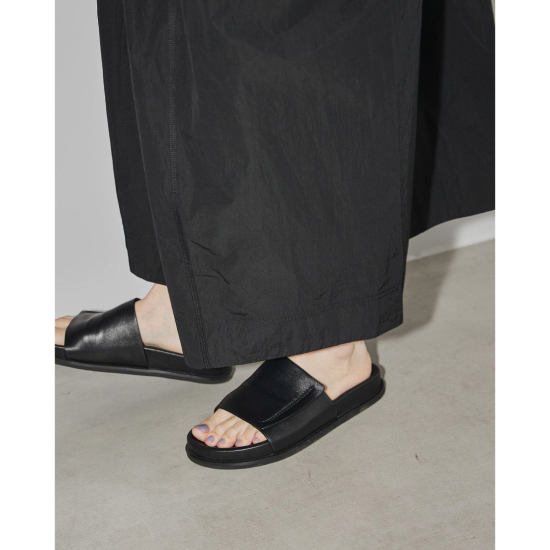 TODAYFUL トゥデイフル Leather Slide Sandals - 靴 TODAYFUL トゥデイフル Leather Slide Sandals - 靴