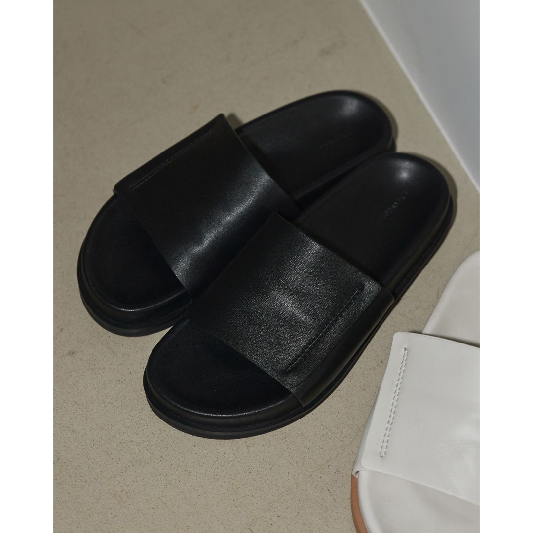 TODAYFUL(トゥデイフル)のTodayful Leather Slide Sandals  サンダル レディースの靴/シューズ(サンダル)の商品写真