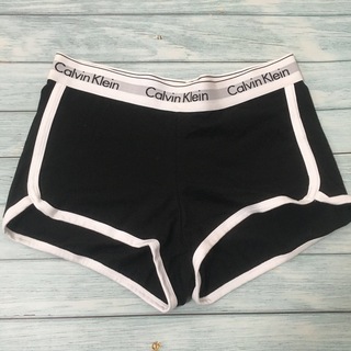 カルバンクライン(Calvin Klein)のカルバンクライン　ショートパンツ　レディース　黒　Sサイズ(ショートパンツ)