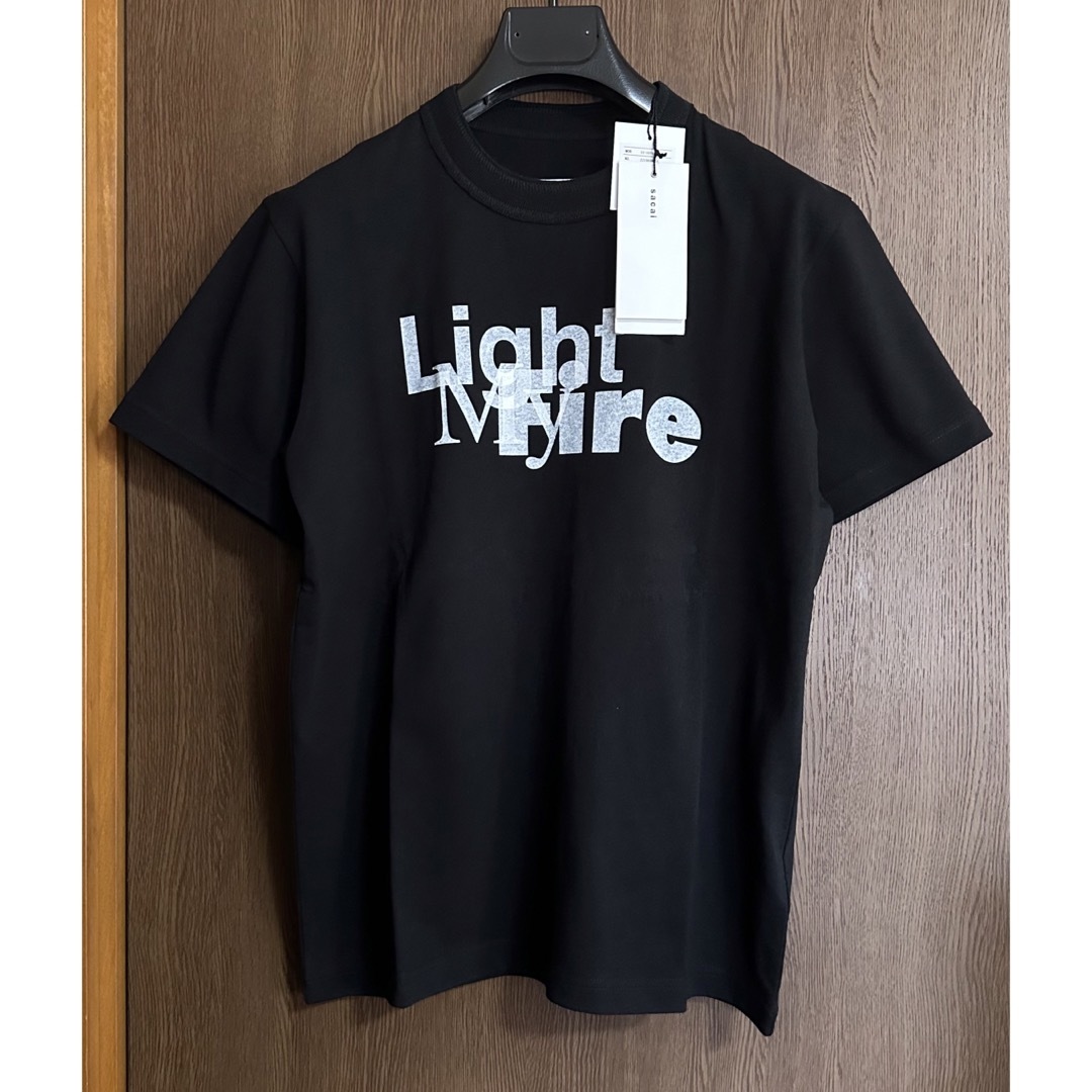 新品 sacai サカイ メンズ Light My Fire Tシャツ ブラック