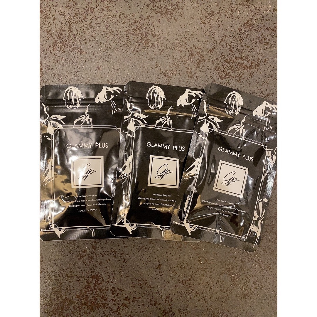 グラミープラス30粒 3袋の通販 by m♡ shop|ラクマ
