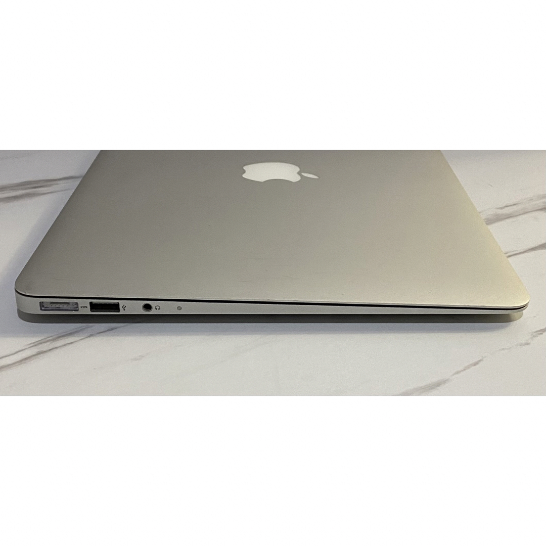 MacBook Air 13inch i5 4GB 128GB 2012