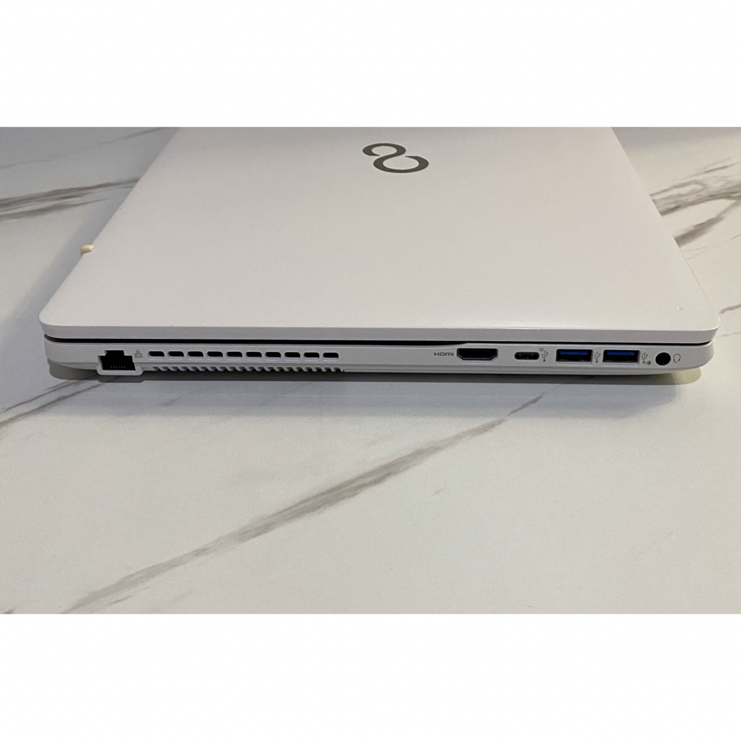 LifeBook AH77/B1 i7-7700HQ 16GB 512GB LifeBook AH77/B1 i7-7700HQ 16GB 512GB