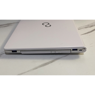 LifeBook SH90/B1 i5 8GB 256GB SSD 第7世代